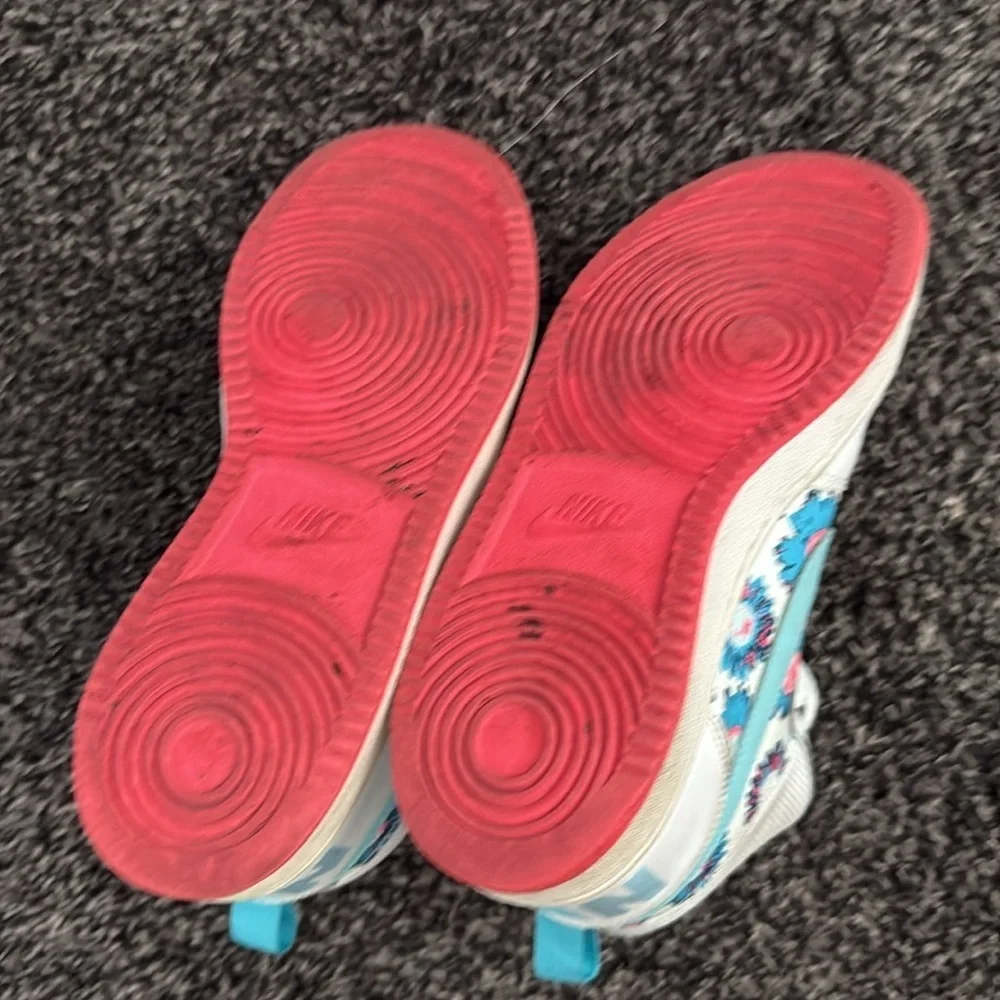 Nike Court Borough Low Shoes Kids Size 6.5  Youth White Pink Floral